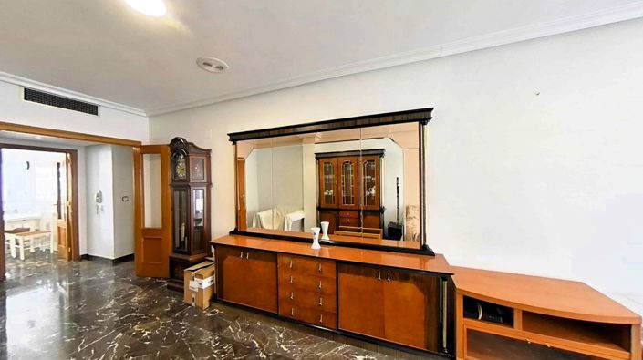 Image No.8-4 Bed Apartment for sale