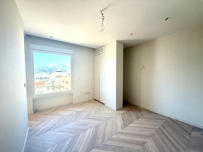 Image No.16-3 Bed Penthouse for sale