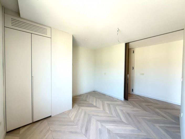 Image No.17-3 Bed Penthouse for sale