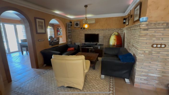 Image No.24-6 Bed Villa for sale