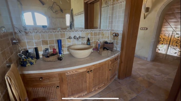 Image No.34-6 Bed Villa for sale