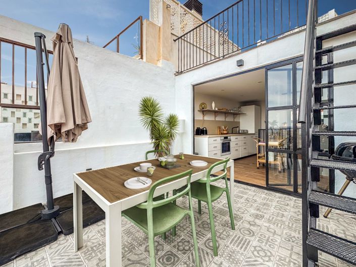 Image No.11-2 Bed House for sale