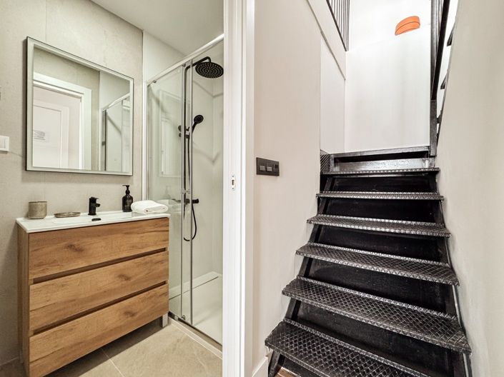 Image No.18-2 Bed House for sale