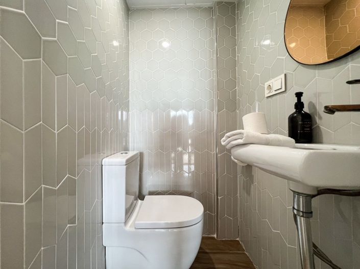 Image No.35-2 Bed House for sale