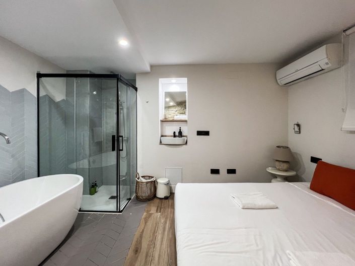Image No.45-2 Bed House for sale