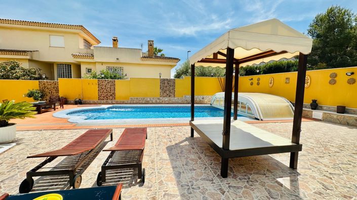 Image No.49-5 Bed Villa for sale