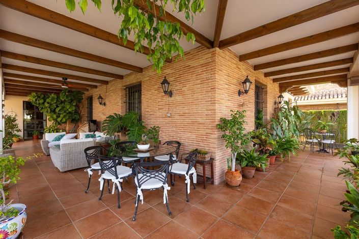 Image No.12-7 Bed Villa for sale
