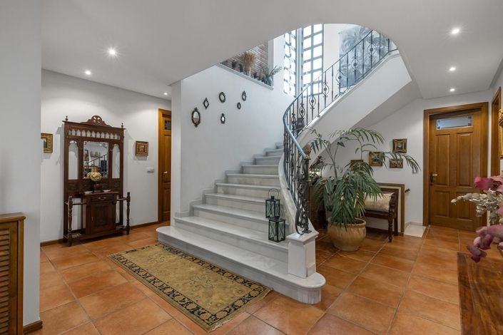 Image No.17-7 Bed Villa for sale
