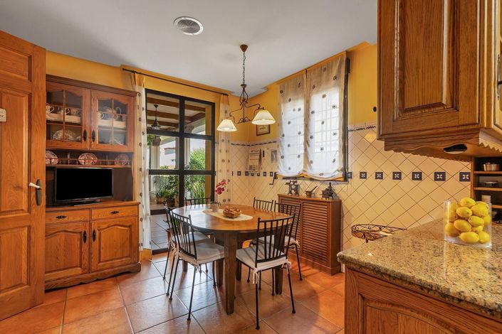 Image No.33-7 Bed Villa for sale