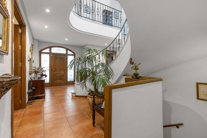 Image No.39-7 Bed Villa for sale