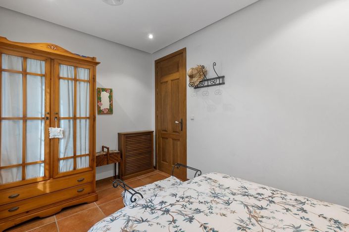 Image No.42-7 Bed Villa for sale
