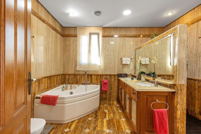 Image No.47-7 Bed Villa for sale