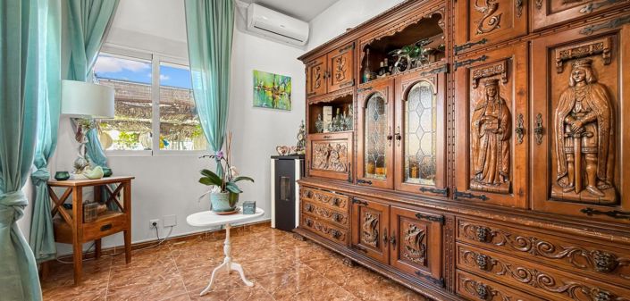 Image No.11-7 Bed Villa for sale