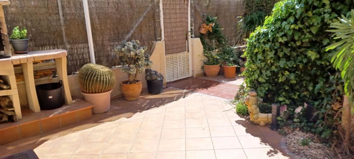 Image No.11-3 Bed House for sale