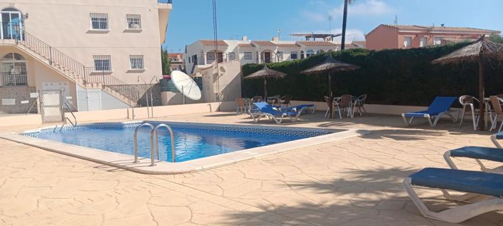 Image No.21-3 Bed House for sale
