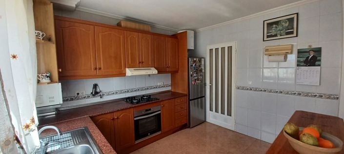 Image No.7-3 Bed House for sale