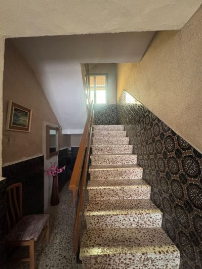 Image No.20-8 Bed House for sale