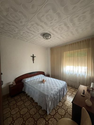 Image No.25-8 Bed House for sale