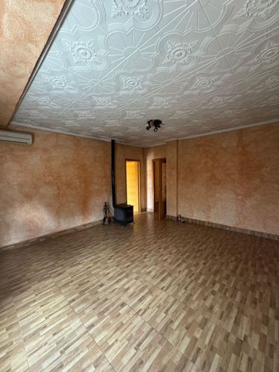 Image No.27-8 Bed House for sale