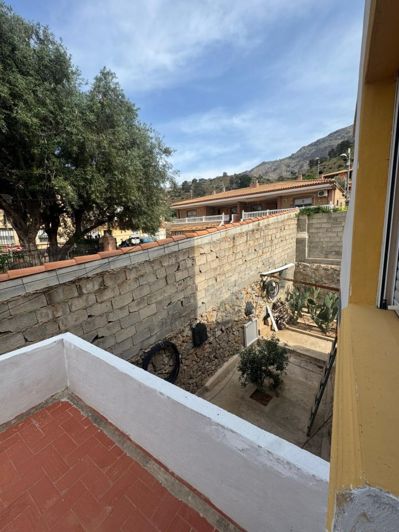 Image No.33-8 Bed House for sale