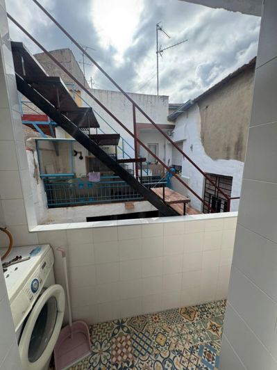 Image No.34-8 Bed House for sale