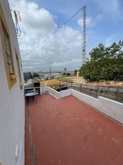 Image No.35-8 Bed House for sale