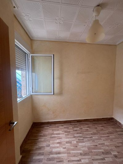 Image No.37-8 Bed House for sale