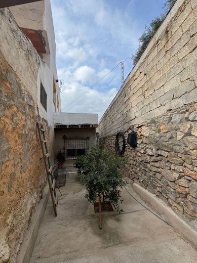 Image No.48-8 Bed House for sale