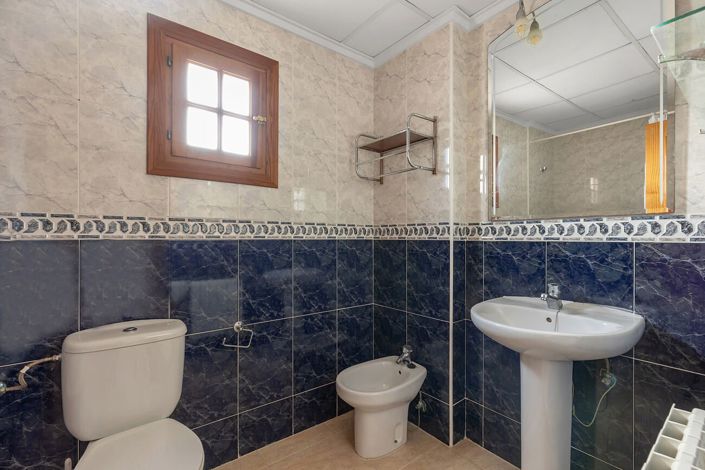 Image No.22-4 Bed Villa for sale