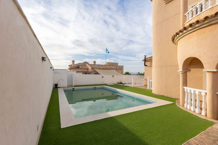 Image No.40-4 Bed Villa for sale