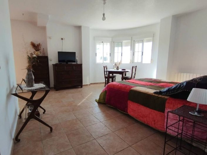Image No.18-6 Bed Villa for sale