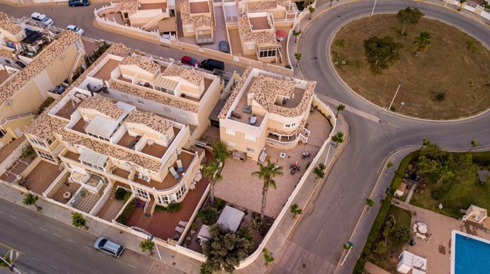 Image No.2-6 Bed Villa for sale