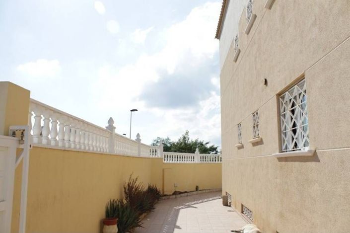 Image No.29-6 Bed Villa for sale