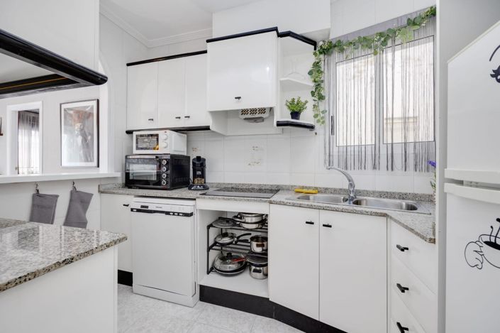 Image No.10-2 Bed Apartment for sale