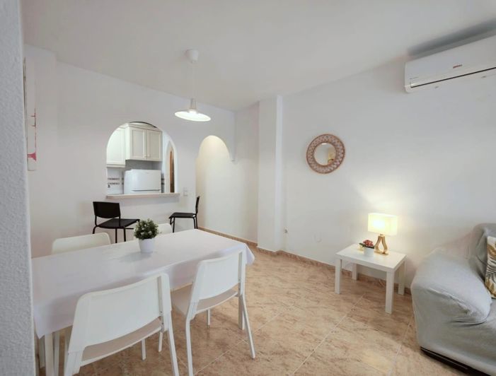 Image No.3-Appartement de 2 chambres à vendre à Torrevieja