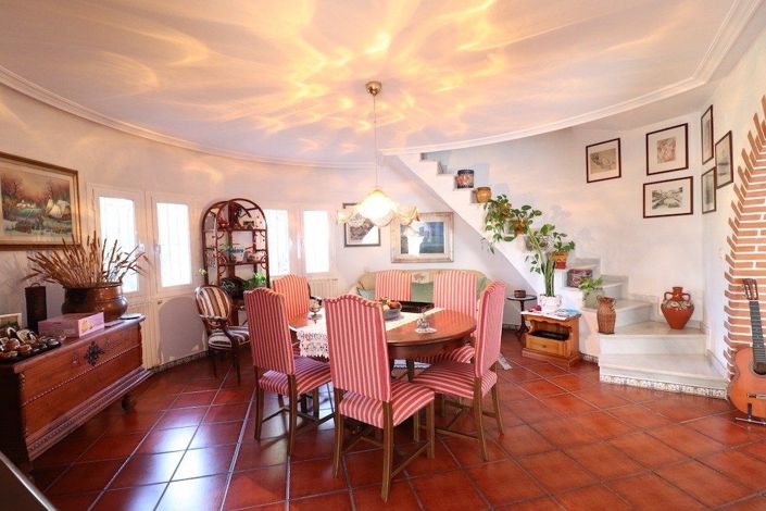 Image No.7-5 Bed Villa for sale