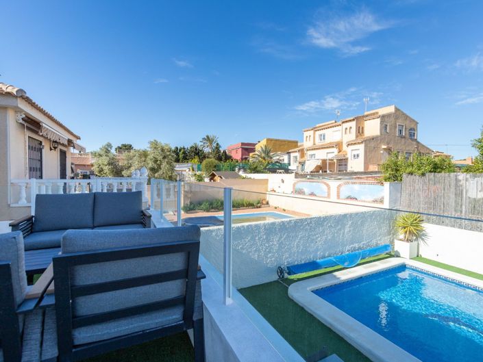 Image No.42-4 Bed Villa for sale