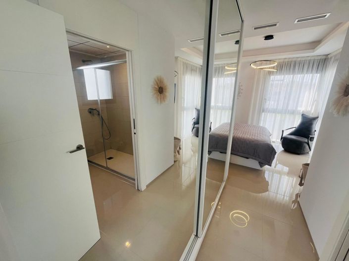 Image No.16-3 Bed Villa for sale