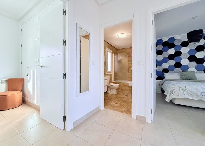 Image No.19-2 Bed Villa for sale