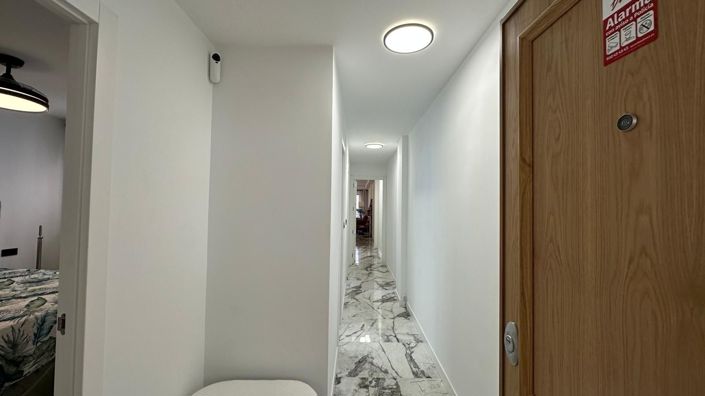 Image No.25-3 Bed Apartment for sale