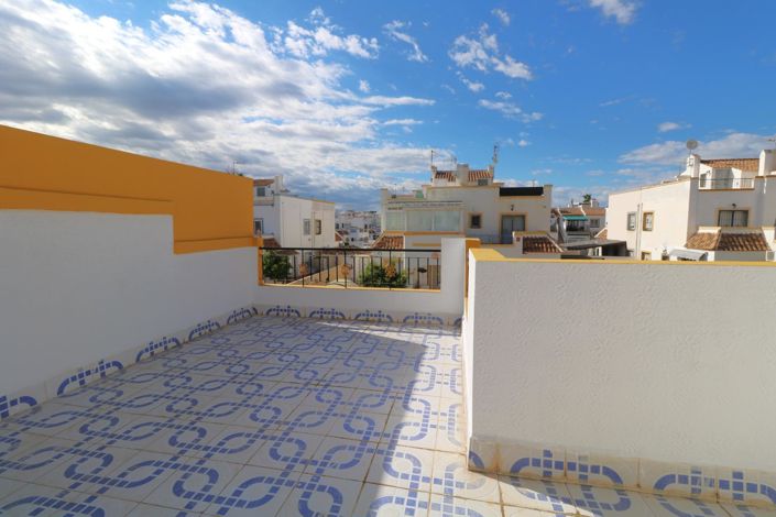 Image No.29-3 Bed Flat for sale