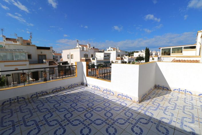 Image No.30-3 Bed Flat for sale