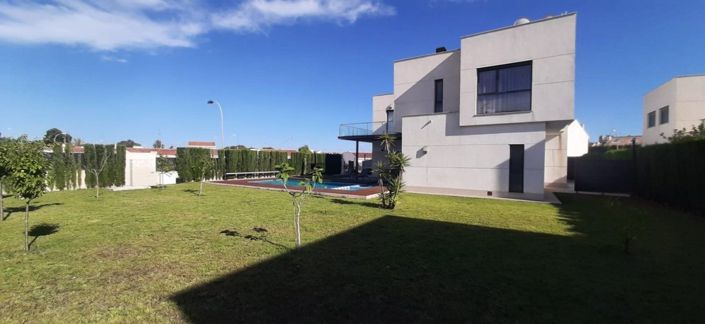 Image No.44-4 Bed Villa for sale