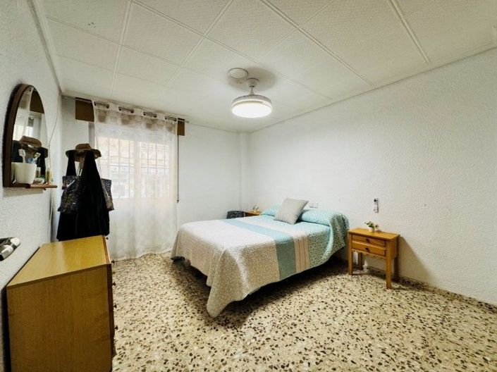 Image No.22-3 Bed Apartment for sale