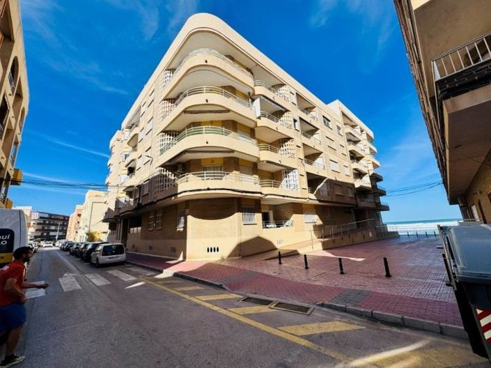 Image No.27-3 Bed Apartment for sale