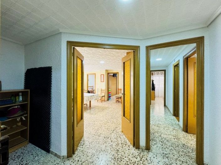 Image No.7-3 Bed Apartment for sale