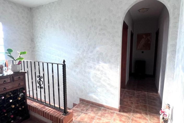 Image No.10-5 Bed Villa for sale