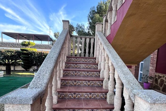 Image No.3-5 Bed Villa for sale