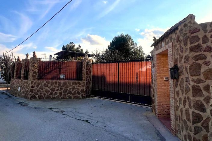 Image No.48-5 Bed Villa for sale