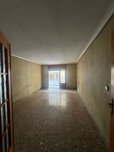 Image No.11-3 Bed Apartment for sale